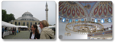 完成間近のモスク(2008年)(外観[左]と内部[右])